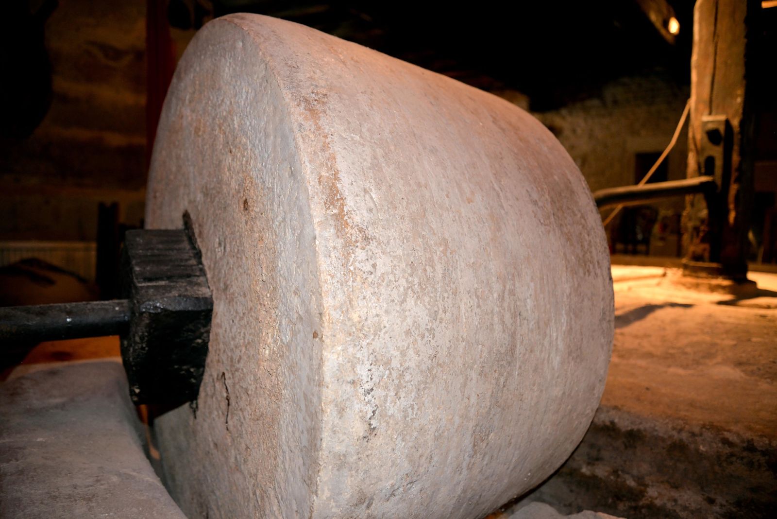 meule de moulin à sang